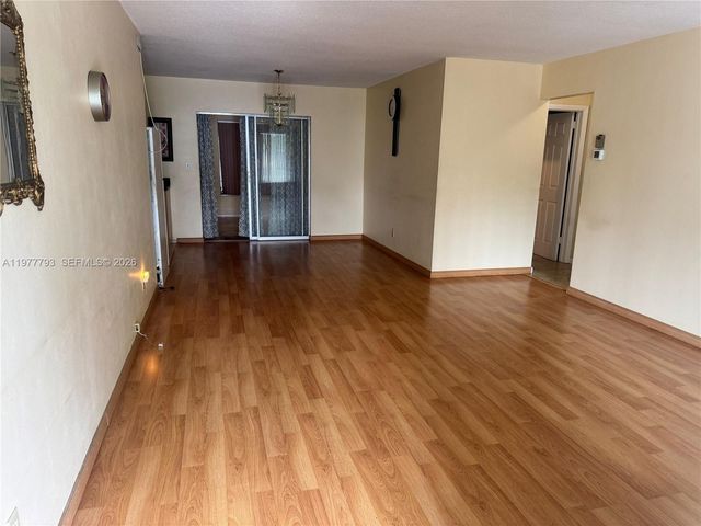 4933 NW 42nd St, Lauderdale Lakes, FL 33319