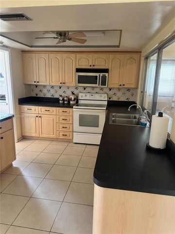 4933 NW 42nd St, Lauderdale Lakes, FL 33319