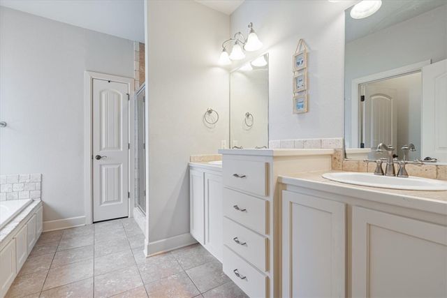 3714 W Cherokee Street, Rogers, AR 72758
