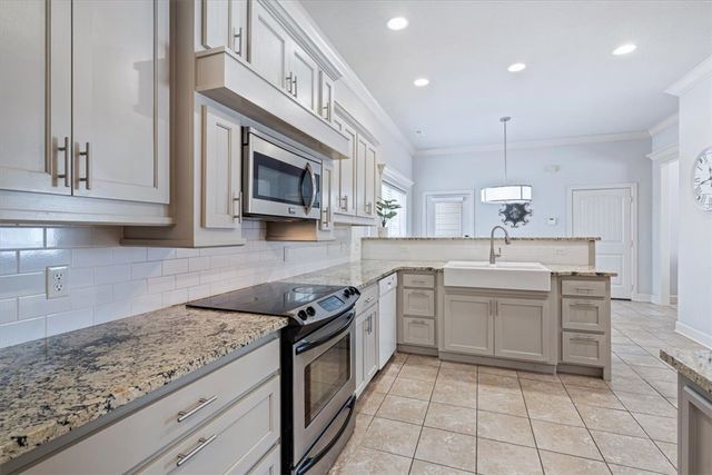 3714 W Cherokee Street, Rogers, AR 72758