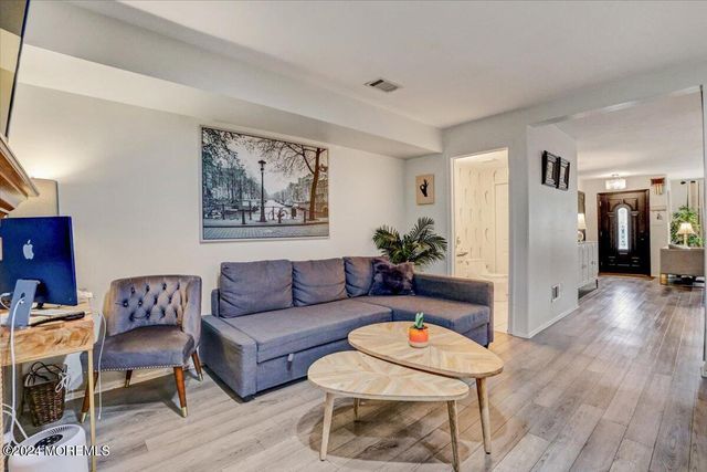 125 Bedford Place, Morganville, NJ 07751