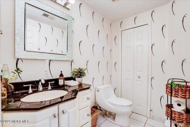 125 Bedford Place, Morganville, NJ 07751