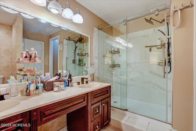 125 Bedford Place, Morganville, NJ 07751