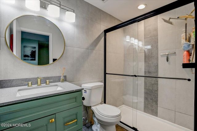 125 Bedford Place, Morganville, NJ 07751