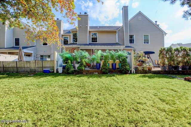 125 Bedford Place, Morganville, NJ 07751