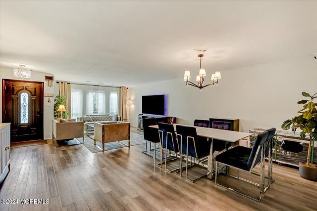 125 Bedford Place, Morganville, NJ 07751