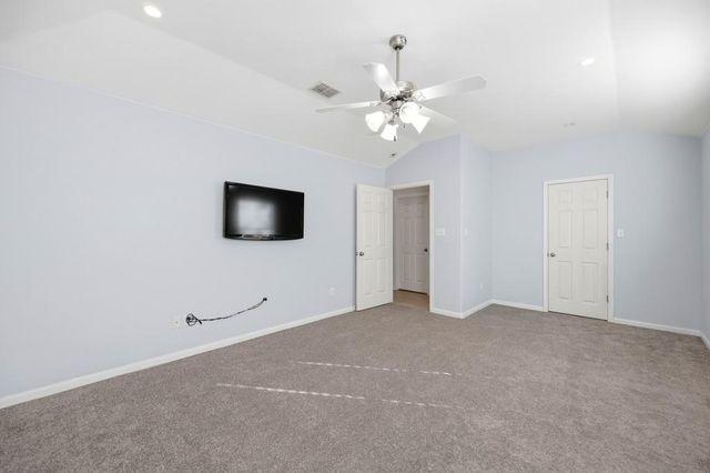 7 Caliche CT, Wimberley, TX 78676