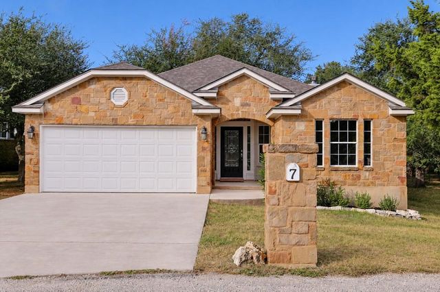 7 Caliche CT, Wimberley, TX 78676