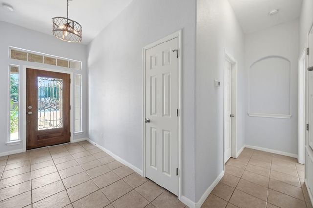 7 Caliche CT, Wimberley, TX 78676