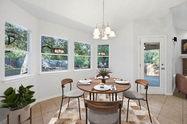 7 Caliche CT, Wimberley, TX 78676