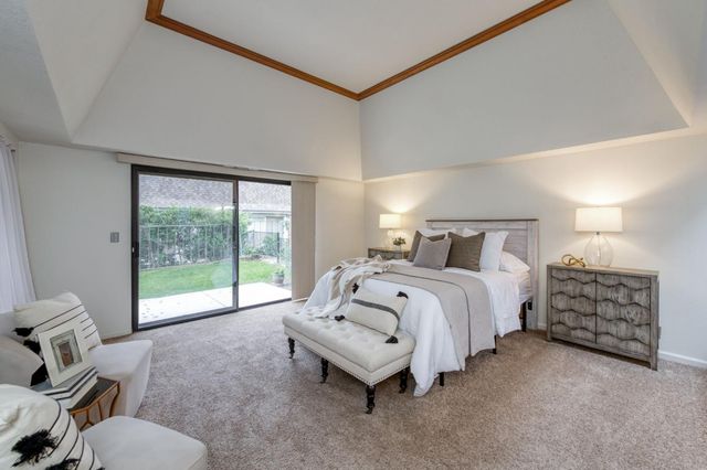 2808 W Downing Court W, Fresno, CA 93711