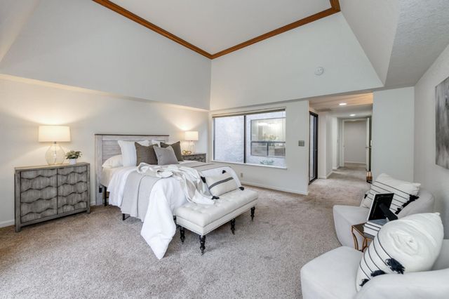 2808 W Downing Court W, Fresno, CA 93711