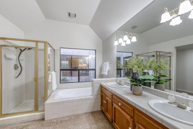 2808 W Downing Court W, Fresno, CA 93711