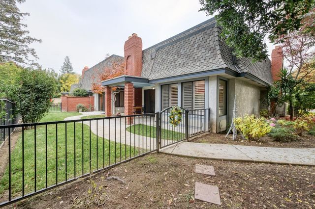 2808 W Downing Court W, Fresno, CA 93711