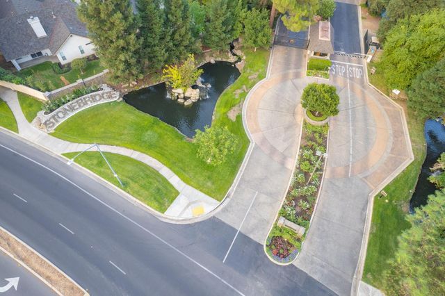 2808 W Downing Court W, Fresno, CA 93711