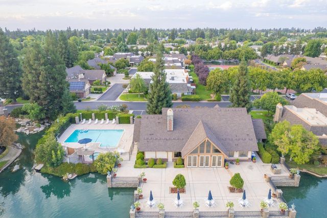 2808 W Downing Court W, Fresno, CA 93711