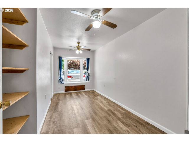 3006 Ne 127TH Ave, Vancouver, WA 98682