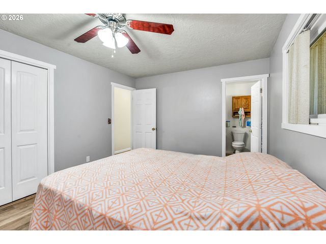3006 Ne 127TH Ave, Vancouver, WA 98682