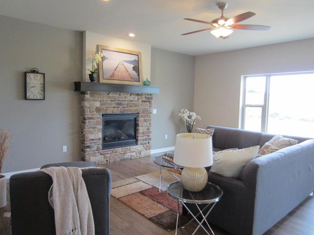 6639 Wagtail Way, Middleton, WI 53562