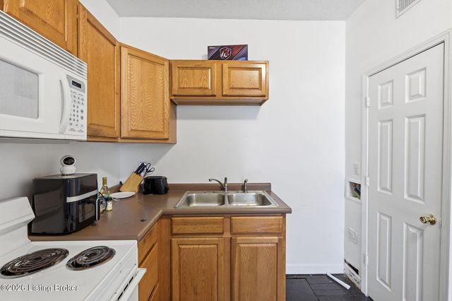 642 & 644 Atwood St, Louisville, KY 40217