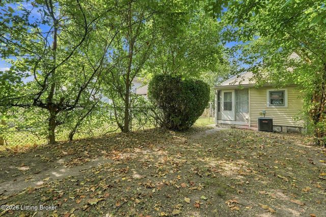 642 & 644 Atwood St, Louisville, KY 40217