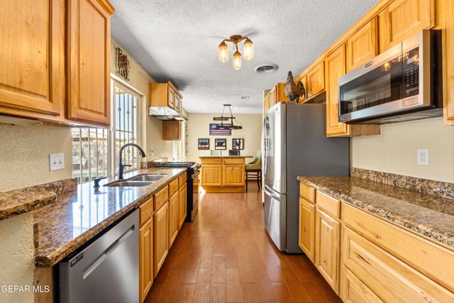 10624 CORALSTONE Drive, El Paso, TX 79925