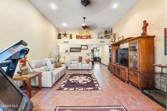 10624 CORALSTONE Drive, El Paso, TX 79925