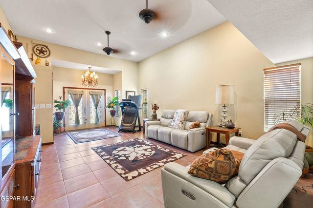 10624 CORALSTONE Drive, El Paso, TX 79925