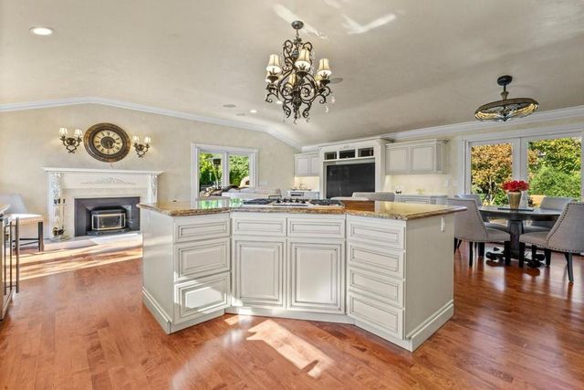 15333 Kennedy Road, Los Gatos, CA 95032