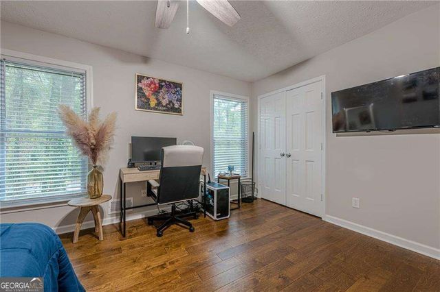 537 Raven Springs Trail, Stone Mountain, GA 30087