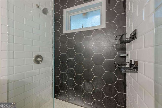 537 Raven Springs Trail, Stone Mountain, GA 30087