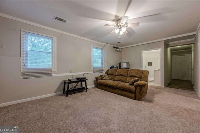 537 Raven Springs Trail, Stone Mountain, GA 30087