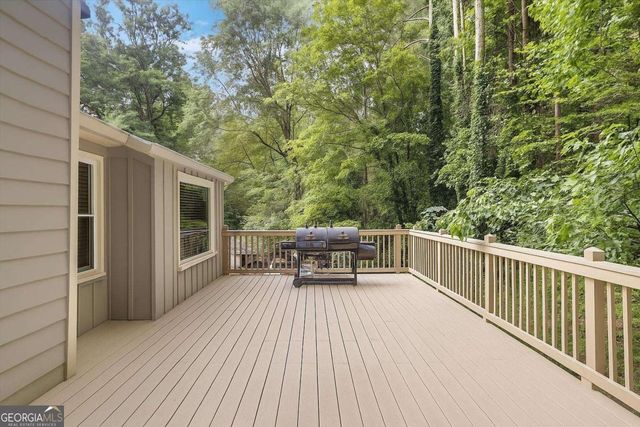 537 Raven Springs Trail, Stone Mountain, GA 30087