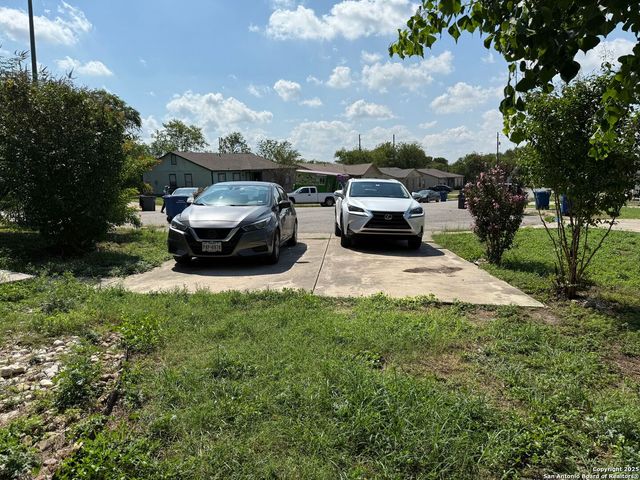 4227 Woodmanor, San Antonio, TX 78228