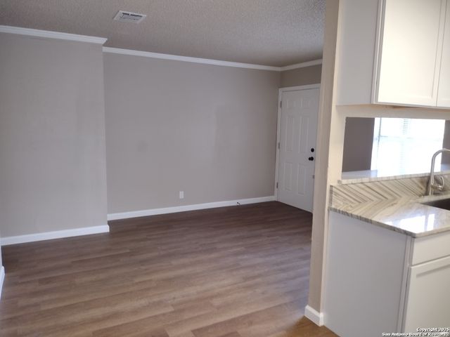 4227 Woodmanor, San Antonio, TX 78228