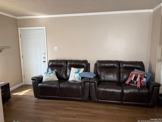 4227 Woodmanor, San Antonio, TX 78228