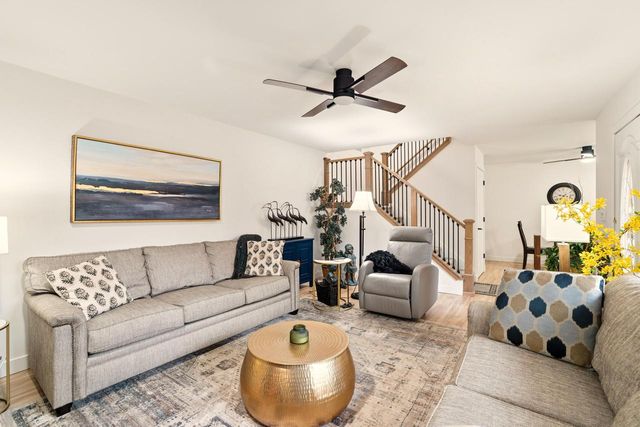 8179 S Forest Hills CIRCLE, Franklin, WI 53132