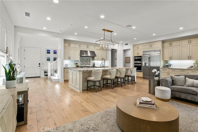 17352 Eucalyptus Lane, Huntington Beach, CA 92649