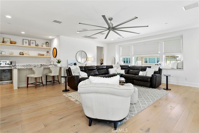 17352 Eucalyptus Lane, Huntington Beach, CA 92649