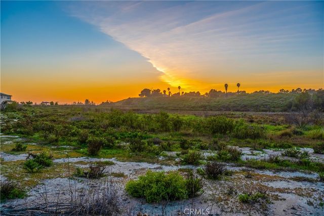 17352 Eucalyptus Lane, Huntington Beach, CA 92649
