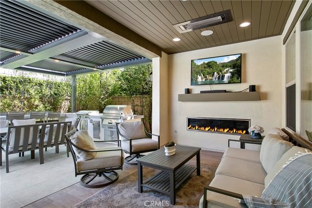 17352 Eucalyptus Lane, Huntington Beach, CA 92649