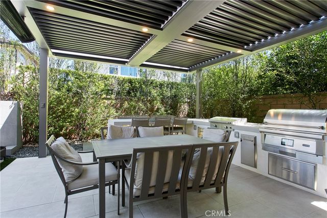17352 Eucalyptus Lane, Huntington Beach, CA 92649