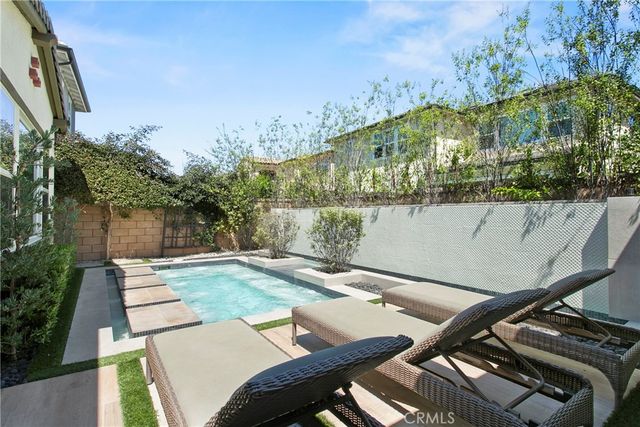 17352 Eucalyptus Lane, Huntington Beach, CA 92649