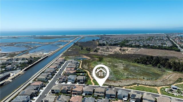 17352 Eucalyptus Lane, Huntington Beach, CA 92649