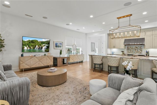 17352 Eucalyptus Lane, Huntington Beach, CA 92649