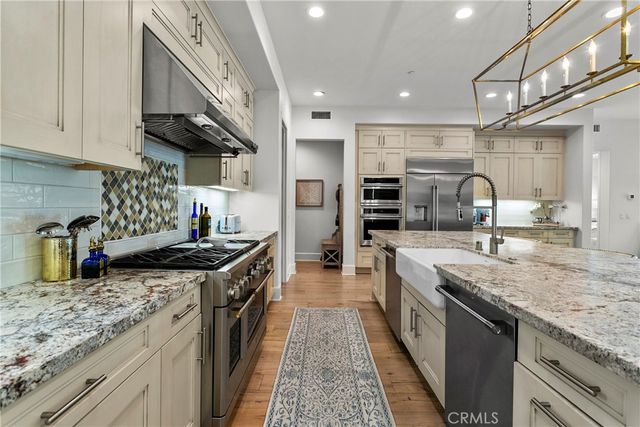 17352 Eucalyptus Lane, Huntington Beach, CA 92649