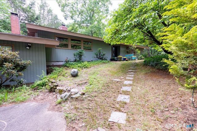 296 Ferguson Road, Manchester, CT 06040