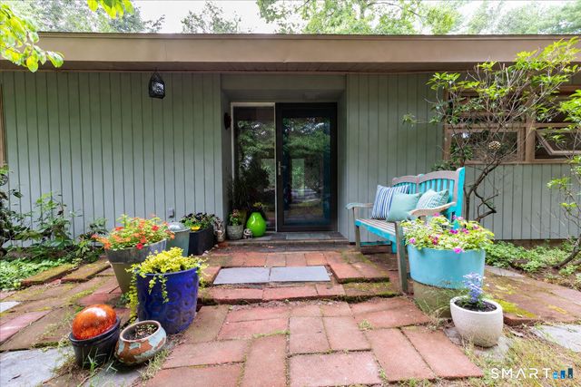 296 Ferguson Road, Manchester, CT 06040
