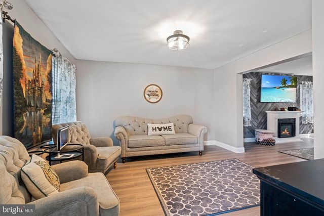 111 HORSESHOE DR, Mantua, NJ 08051