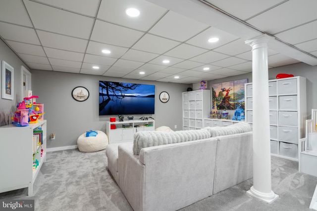 111 HORSESHOE DR, Mantua, NJ 08051